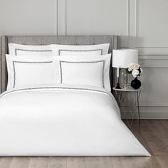 Комплект постельного белья Togas Миа 1,5 сп сатин бело-золотой