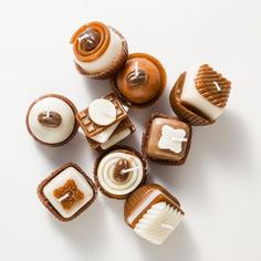 Свечи Гранж Коробка конфет, ручной работы, аромат: ореховый батончик, 17,5*16,5*4см, 9 шт. Самокат