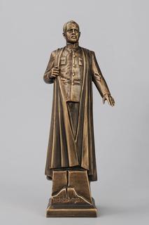 Vernissge of History Статуэтка Гарегин Нжде