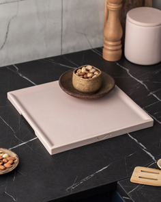 Декоративный кухонный поднос MUSKO HOME Dorian Square L, 30x30 см, бетон, розовый матовый