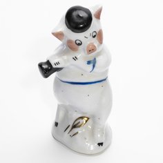 Статуэтка "Поросенок Хайта", фарфор, золочение, артель "Прогресс", СССР, 1970-1980 гг. Однажды