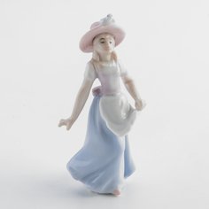 Статуэтка "Хозяюшка", фарфор, роспись, Pavone, Китай, 2010-2020 гг. Однажды