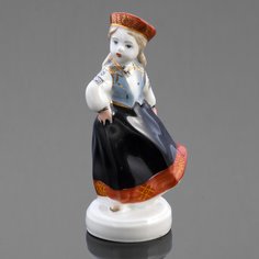 Статуэтка, Raritetus, "Латышский народный танец Земгале", фарфор, СССР, 1950-1970 гг. Однажды