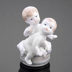 Статуэтка "Купающиеся малыши", фарфор, роспись, Китай, 2015-2021 гг. Однажды