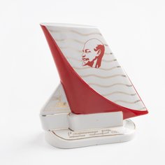 Статуэтка, Raritetus, Настольное украшение "50 лет ВЛКСМ", фарфор, СССР, 1960-1970 гг. Однажды