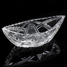 Ваза для конфет в форме ладьи, алмазная грань, стекло, СССР, 1970-1990 гг. Однажды