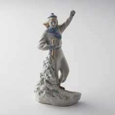 Статуэтка, Raritetus, "Лыжница", фарфор, роспись, Полонский ЗХК, СССР, 1970-1990 гг. Однажды
