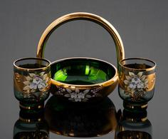 Конфетница в комплекте с двумя стаканами, декорированные лепным декором, стекло, лепнина Однажды