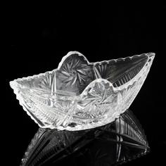 Ваза для конфет в форме ладьи, хрусталь, алмазная грань, СССР, 1970-1990 гг. Однажды