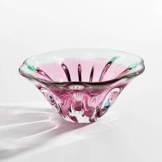 Конфетница с рельефным туловом, выполненная в гутной технике, цветное стекло,Чехословакия Однажды