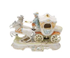 Статуэтка, Raritetus, "Королевская карета", фарфор, роспись, Германия, 1952-1972 гг. Однажды