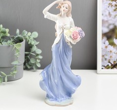 Сувенир керамика "Девушка в голубом с корзиной роз" 30х9х11,5 см Sima-Land