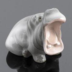 Статуэтка "Бегемот", фарфор, роспись, ЛФЗ, скульптор Б.Я. Воробьев, СССР, 1950-1970 гг. Однажды