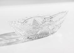 Ваза для конфет в форме ладьи, резьба, стекло, СССР, 1970-1990 гг. Однажды