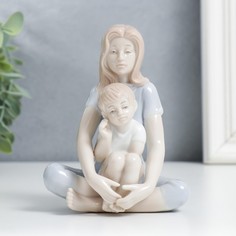 Сувенир керамика "Мама с сыном" 12х9х7,5 см No Brand