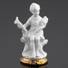 Статуэтка "Девочка с цветами", фарфор, золочение, Германия, 1972-1990 гг. Однажды