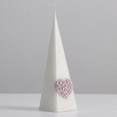 Trend Decor Candle Свеча пирамида Цветочное сердце, 6,5х6,5х23 см , жемчужный белый