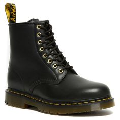 Ботинки женские Dr.Martens 26860001 черные 40 EU
