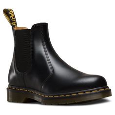 Ботинки женские Dr.Martens 22227001 черные 40 EU