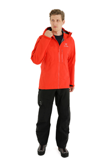 Спортивная куртка мужская Arcteryx L07413700 красная 50; 52 Arcteryx
