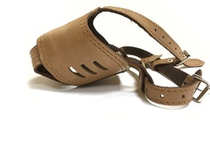 Намордник ZooMaster кожаный №4, объем 30 см, длина 7 см, средний, 2-слойный