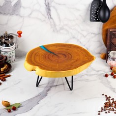 Столик из спила на ножках, 40 х 35 см, массив оливы No Brand