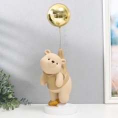 Сувенир полистоун "Мишка летит на воздушном шарике" бежевый 40х17х14 см No Brand