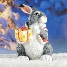 Фигура "Зайка новогодний с подарком" 33х19см Хорошие сувениры