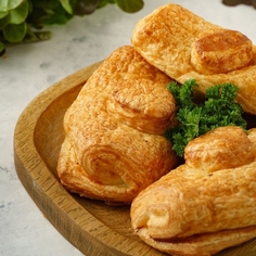 Слойка с курицей Иван да Фёдор на сливочном масле, 100 г