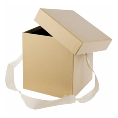 Коробка подарочная 13 x 13 x 14 см с ручкой бежевая No Brand