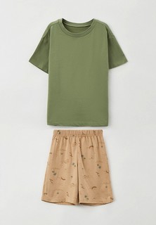 Футболка и шорты UNIQLO
