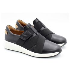 Кроссовки женские Clarks Un Rio Strap 26145614 черные 39 EU