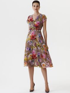 Платье женское Арт-Деко P-859 бежевое 48 RU