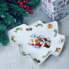 Блюдо Елка 25х21см НОВОГОДНИЙ в под.уп. Фарфор 205-322 118-205-322 Lenardi