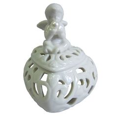 Новогодняя шкатулка с ангелом 8*8*10см No Brand