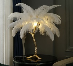 Лампа настольная с перьями feather lamp, цвет: белый (ist casa) золотой