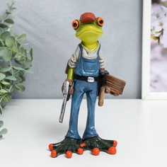 Сувенир полистоун лак "Лягуха - Плотник с инструментами" 16,8х7х10,5 см No Brand