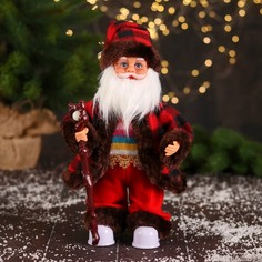 Новогодняя фигурка Зимнее волшебство Дед Мороз в полосатом свитере с посохом 7856740 1 шт.