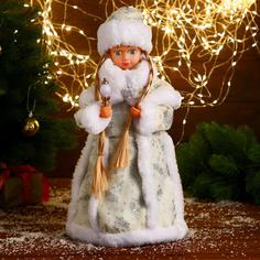 Новогодняя фигурка Зимнее волшебство Снегурочка белая шубка с посошком 40 см 3555395 1 шт.