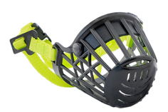 Намордник пластиковый №1 PetTails, обхват морды 14см, длина корзины 3,5см (Шпиц)