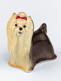 Фигурка Астраханский фарфор Сциталис Йоркшир-терьер большой Высота 8 см.