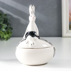 Шкатулка керамика "Зайчик в шортиках" 9х6,4х13,5 см No Brand