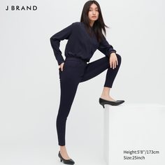 Брюки женские UNIQLO 451218COL69 синие 27 (доставка из-за рубежа)