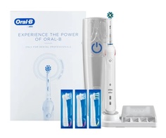 Электрическая зубная щетка Oral-B Smart4 белая