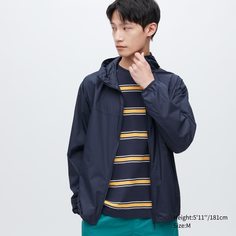 Ветровка мужская UNIQLO 453773COL69 синяя XS (доставка из-за рубежа)
