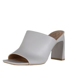 Шлепанцы женские Betsy 927066/08-01 белые 37 RU