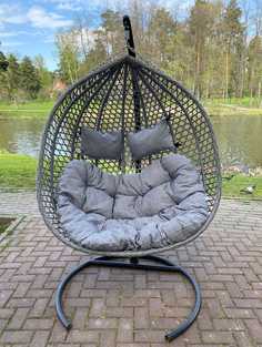 Подвесное двухместное кресло-кокон фиджи серый + каркас (подвесное кресло-кокон фиджи серый + бежевая подушка (полиэстер)) (лаура) серый Laura