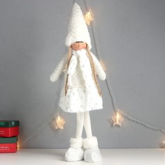 Кукла интерьерная "Девочка в зимнем белом наряде с серебром" 63х20х13 см No Brand