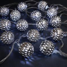 Световая гирлянда новогодняя Luazon Lighting шарик с узором 2388624 4 м белый теплый
