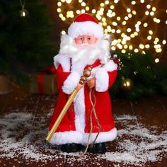 Новогодняя фигурка Зимнее волшебство Дед Мороз в красной шубе с посохом 2359012 1 шт.